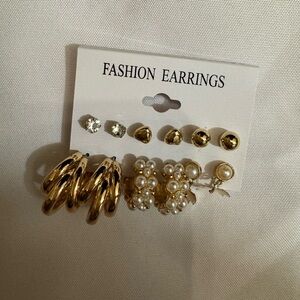 Women’s Fashion Earrings-NWOT-Gold and Pearl